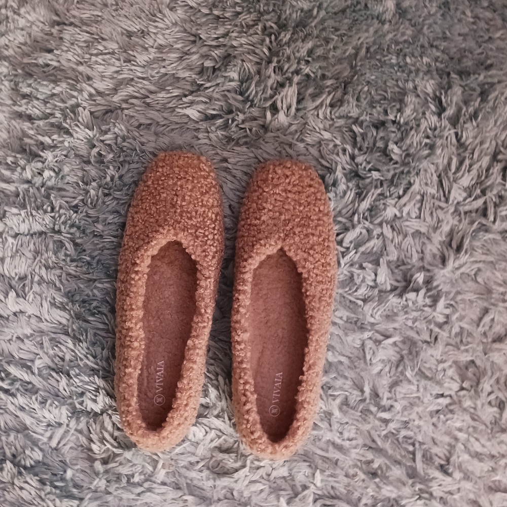Vivaia Size 11 Faux Sherpa Slip-On Women's Shoes